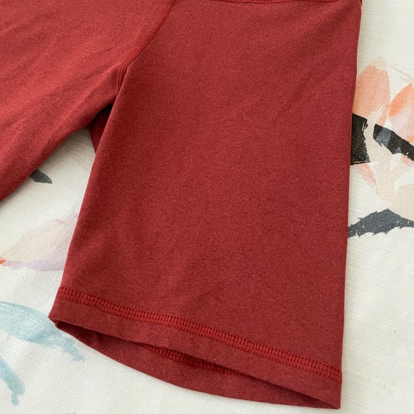 Aerie Chill Play Move bike shorts rust - Picture 3 of 9